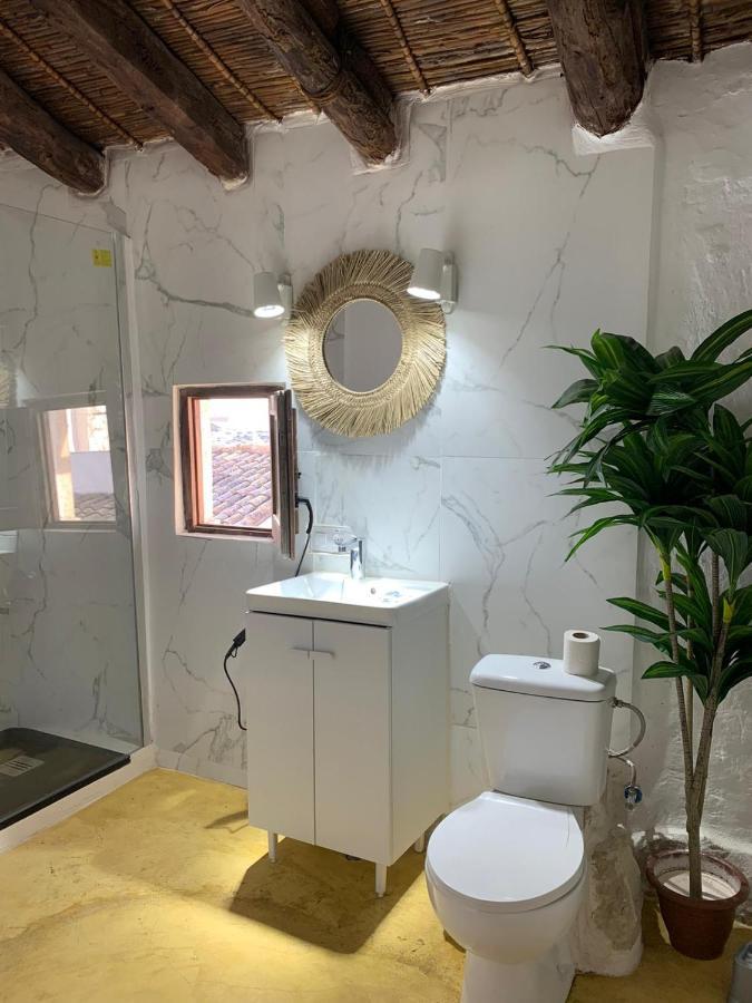 Fortress Jacuzzi Suites Xativa Exterior photo