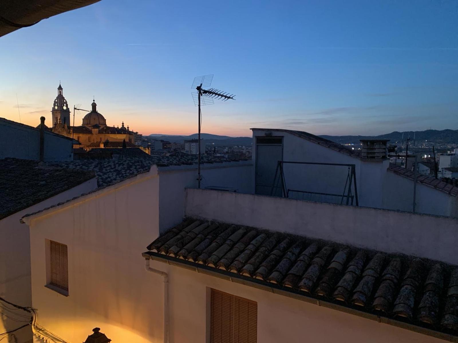 Fortress Jacuzzi Suites Xativa Exterior photo